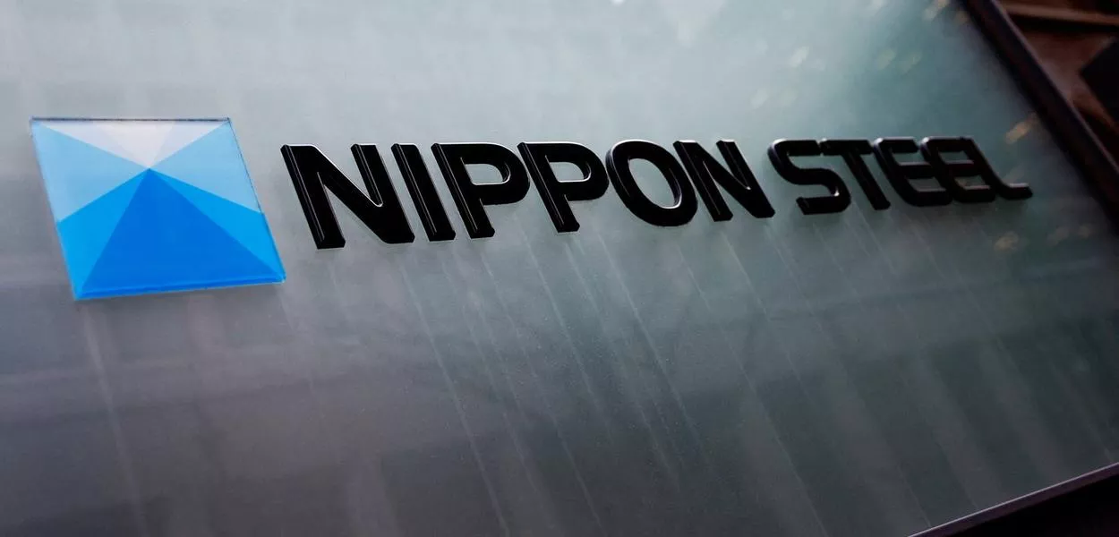 Logo da Nippon Steel em Tóquio, Japão - 1/4/2024