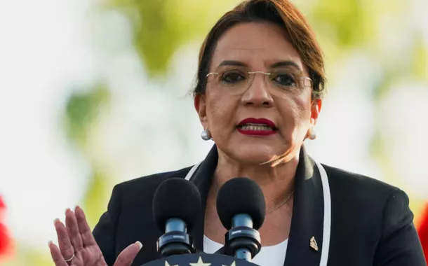 Xiomara Castro afirma que Honduras está pronta para decolar em meio a eleições decisivas