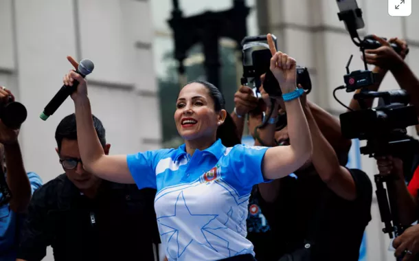 Luisa González denuncia fraude eleitoral no Equador, não reconhece o resultado e exige recontagem dos votos