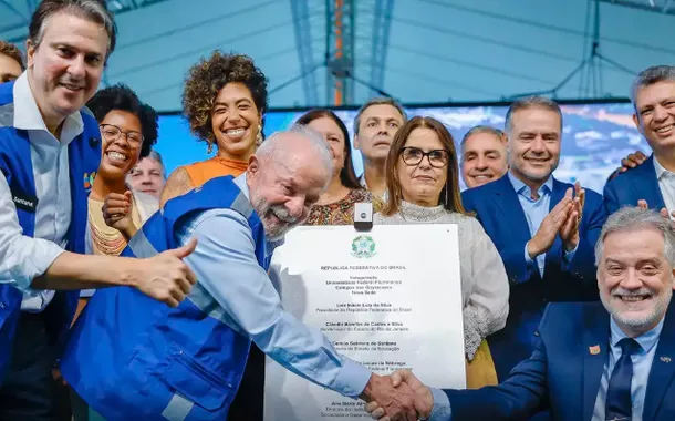 Lula inaugura prédios da UFF e anuncia edital para cursinhos populares