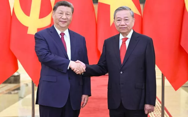 Xi Jinping pede que China e Vietnã se oponham à intimidação unilateral