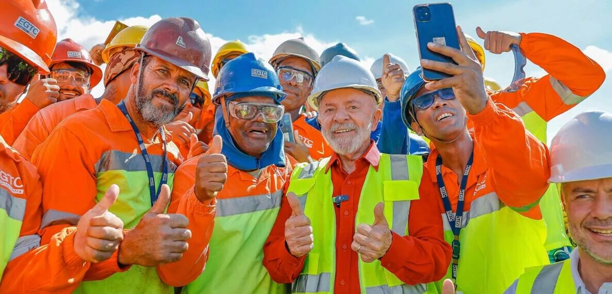 Presidente Lula visita obras da rodovia Presidente Dutra, na Serra das Araras