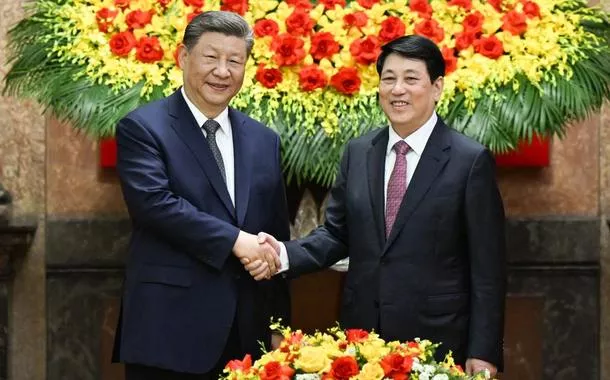 Xi pede que China e Vietnã se oponham conjuntamente à política de poder e ao unilateralismo