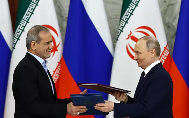 Rússia e Irã formalizam parceria estratégica de 20 anos
