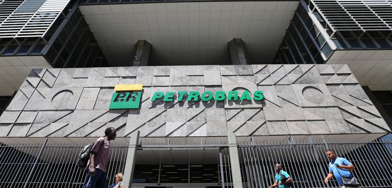 Petrobras pode trocar dívida por ativos para voltar à Venezuela