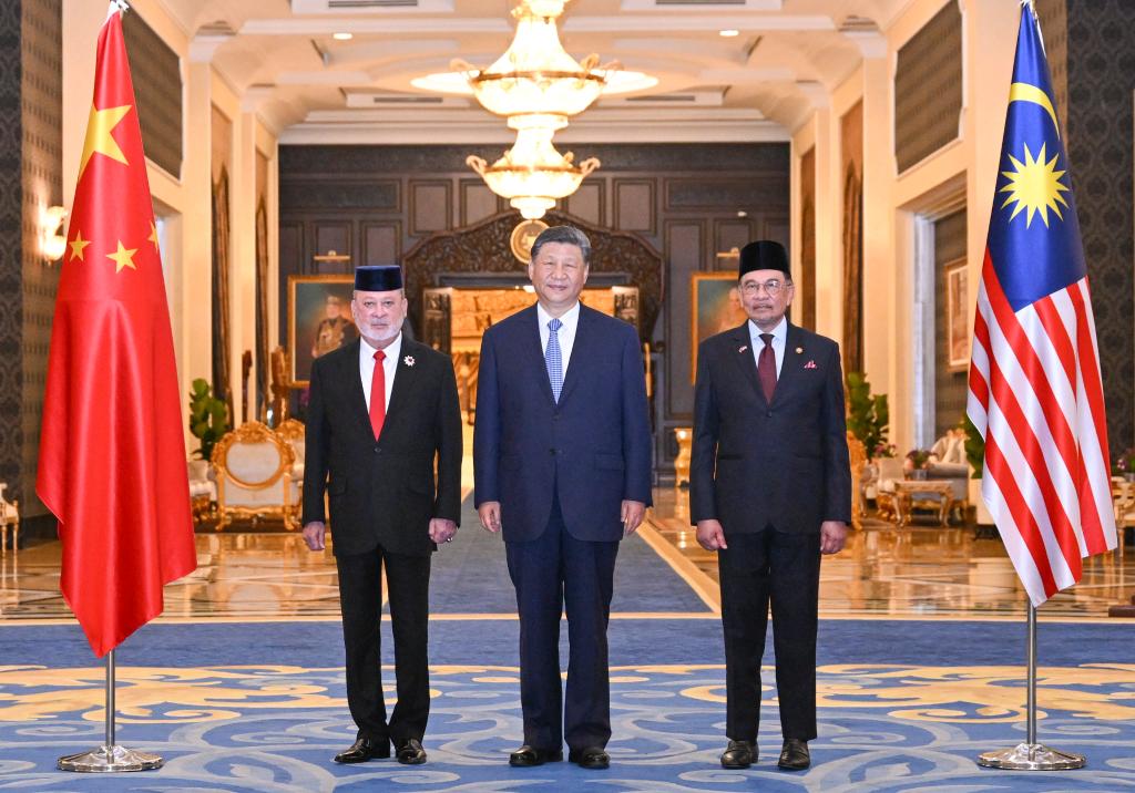 Xi pede esforços conjuntos para construir uma comunidade estratégica China-Malásia de alto nível com futuro compartilhado