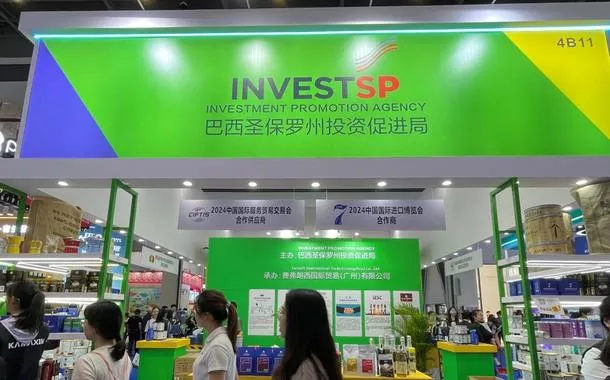 Estande da Invest SP na 5ª Exposição Internacional de Produtos de Consumo da China, na Província de Hainan