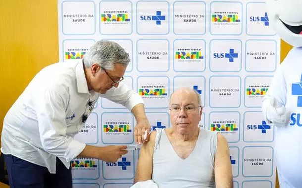 Alexandre Padilha vacina Mauro Vieira