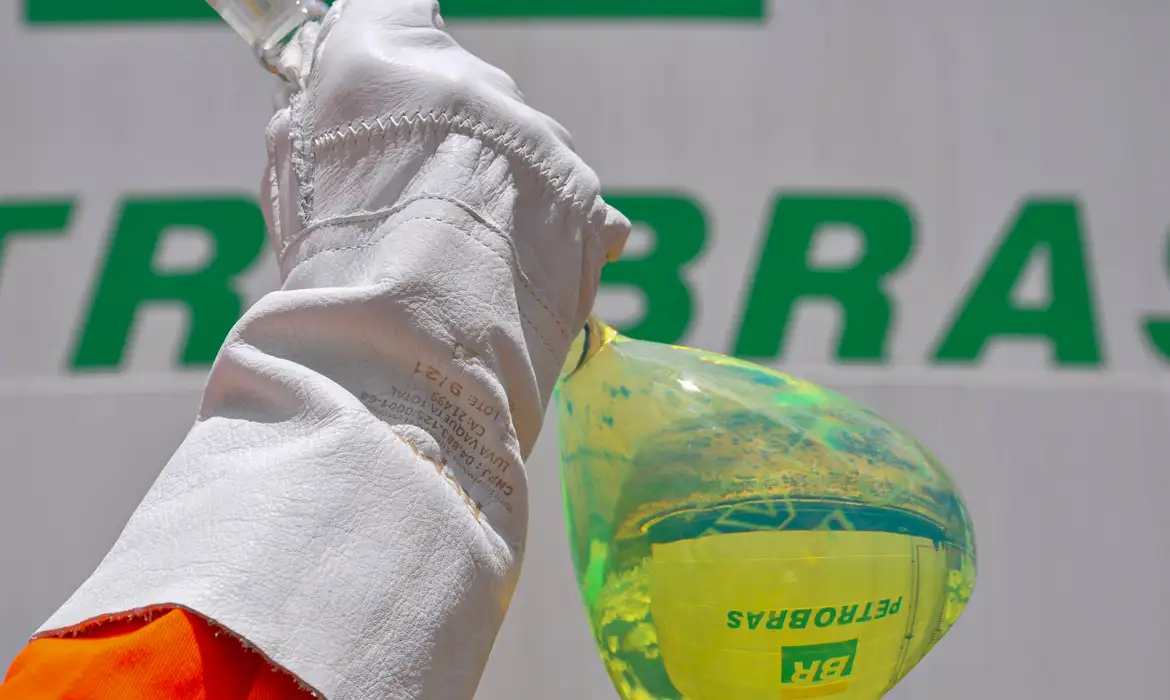Amostra de diesel da Petrobras