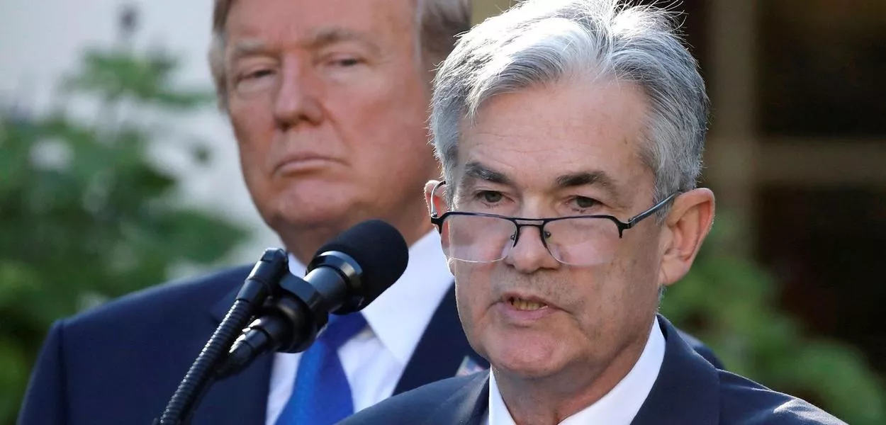 Presidente dos EUA, Donald Trump, observa o chair do Fed, Jerome Powell
02/11/2017
