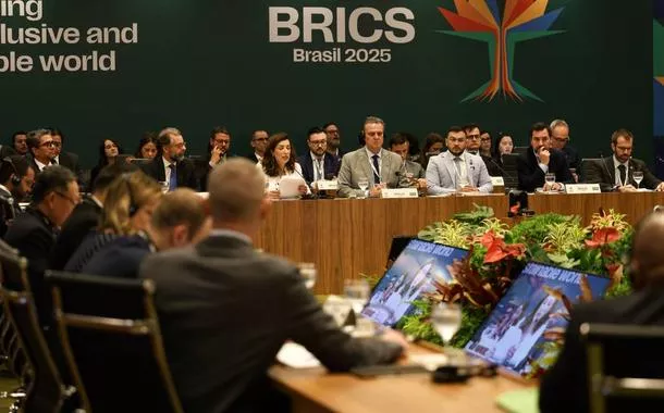 Em resposta ao tarifaço de Trump, Brasil aposta no fortalecimento do Brics para ampliar exportações