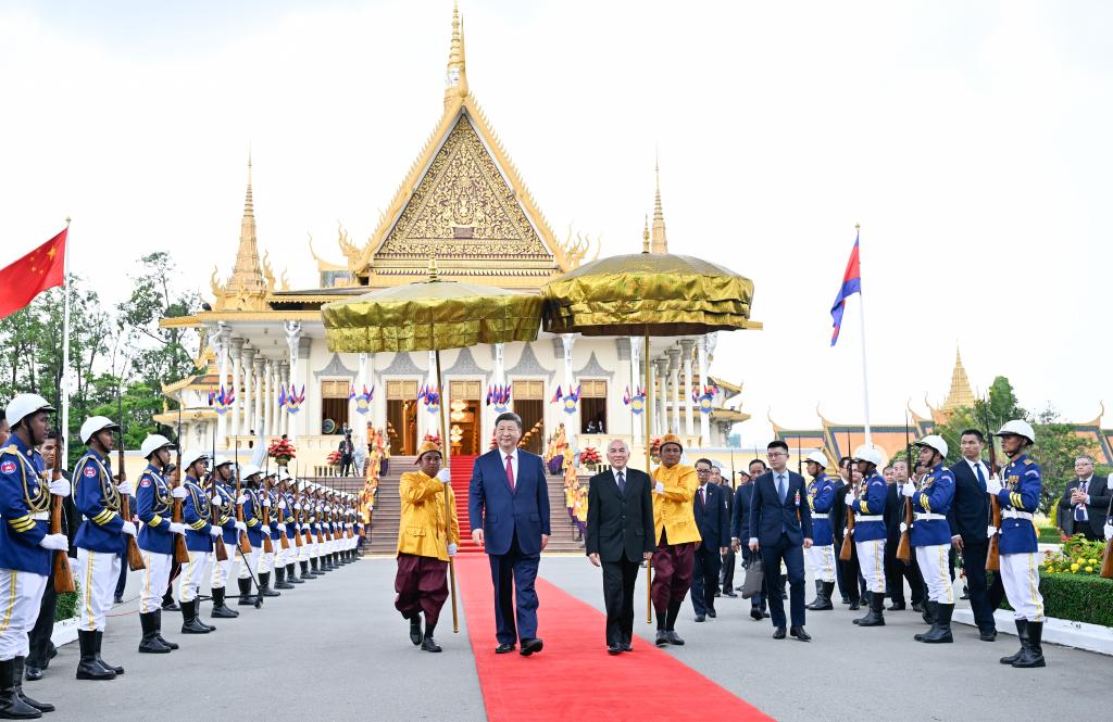 Xi diz que China e Camboja estabeleceram modelo de igualdade, confiança mútua e cooperação ganha-ganha entre países de diferentes tamanhos
