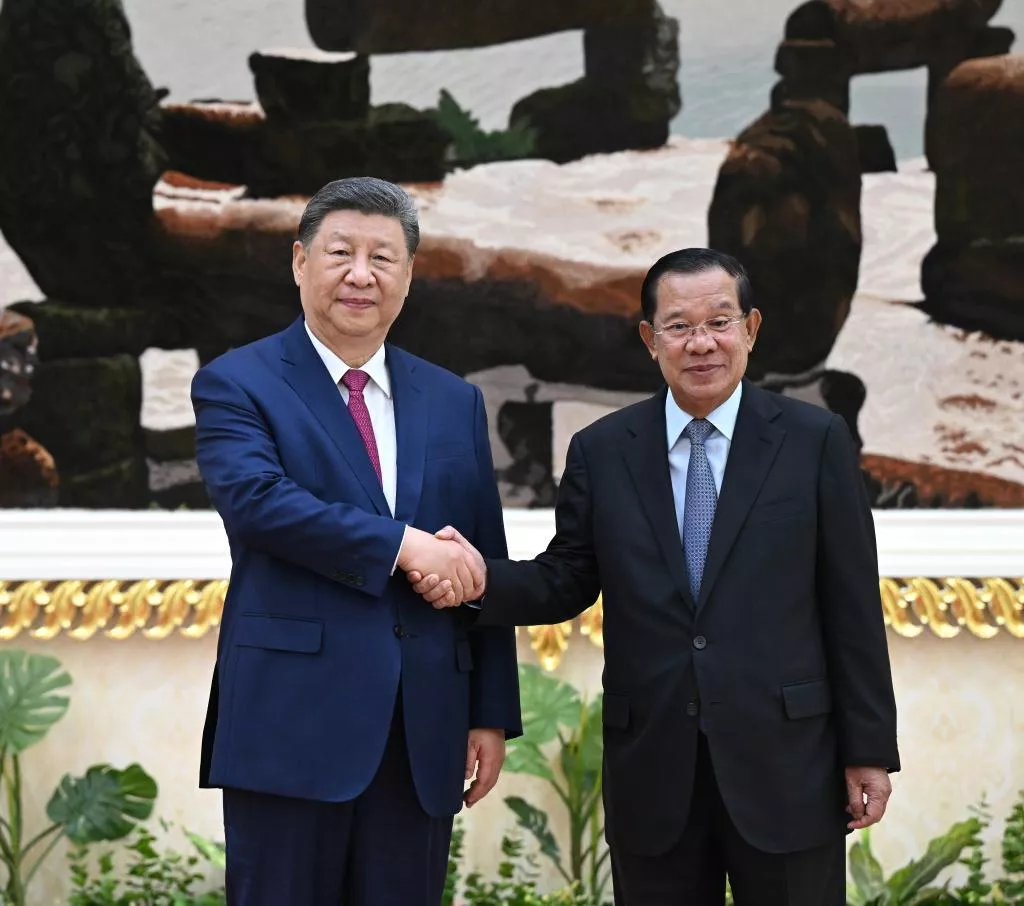 Construir comunidade China-Camboja com futuro compartilhado é escolha da história e do povo, diz Xi