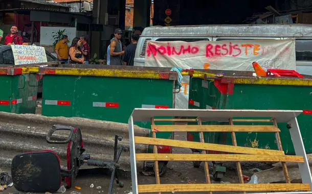 Moradores da favela do Moinho protestam contra ação da PM nesta sexta-feira (18) 
