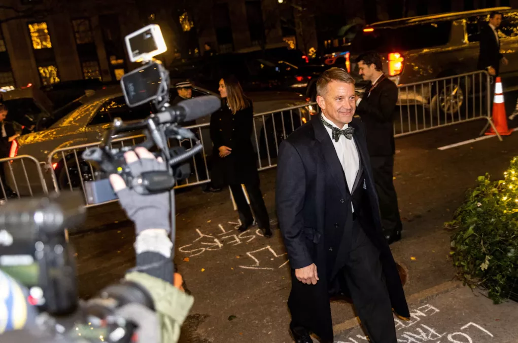 Erik Prince chega para o New York Young Republican Club Gala na cidade de Nova York, Nova York, EUA