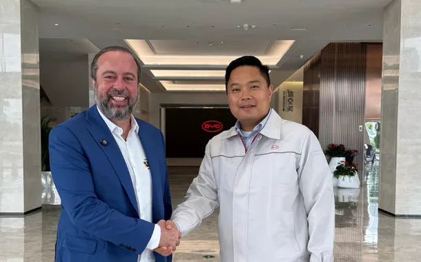 Ministro Alexandre Silveira busca ampliar investimentos em energia limpa durante visita à BYD na China​