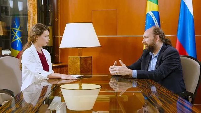 Entrevista do pesquisador Julian Marco Barbosa Shorto à TV BRICS