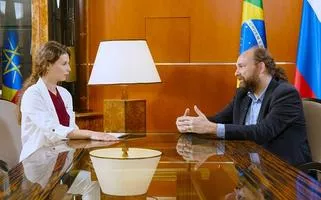 Entrevista do pesquisador Julian Marco Barbosa Shorto à TV BRICS