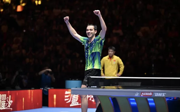 Hugo Calderano celebra conquista da Copa do Mundo ITTF de Tênis de Mesa 2025 batendo o número 1 do mundo - Macau, China - 20/04/2025