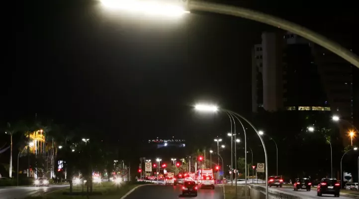 IBGE aponta que 90% dos brasileiros dispõem de iluminação pública