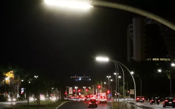 IBGE aponta que 90% dos brasileiros dispõem de iluminação pública