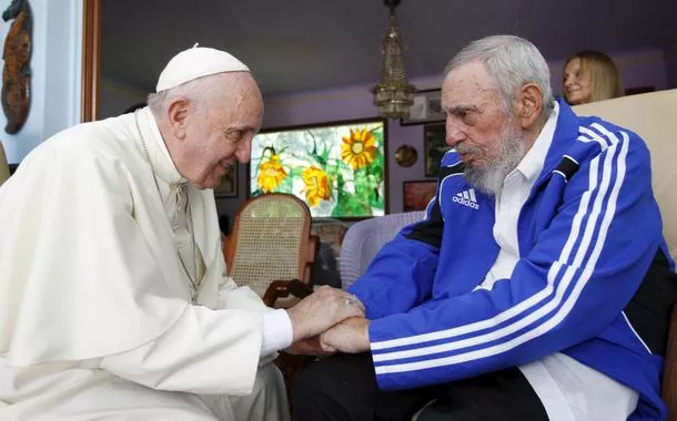 O Papa Francisco e o ex-presidente cubano Fidel Castro se encontram em Havana, Cuba, em 20 de setembro de 2015