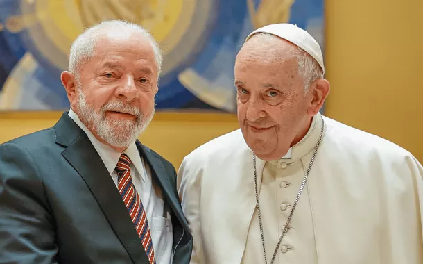 Lula lamenta morte do Papa Francisco: “O Santo Padre se vai, mas suas mensagens seguirão gravadas em nossos corações”