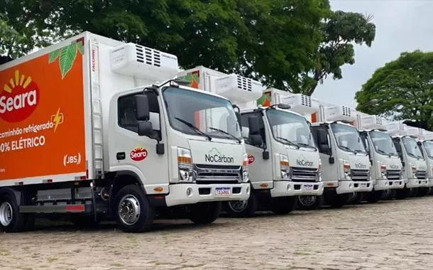 JBS amplia frota de caminhões elétricos e evita emissão de 5,2 mil toneladas de CO₂