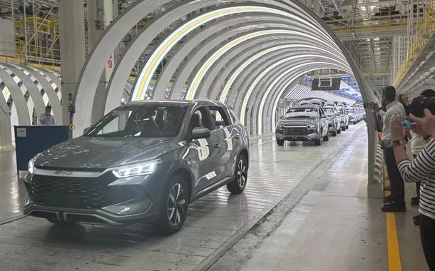 247 visita megafábrica que se tornará "cidade" da BYD na China, com meta de 1 milhão de veículos ao ano