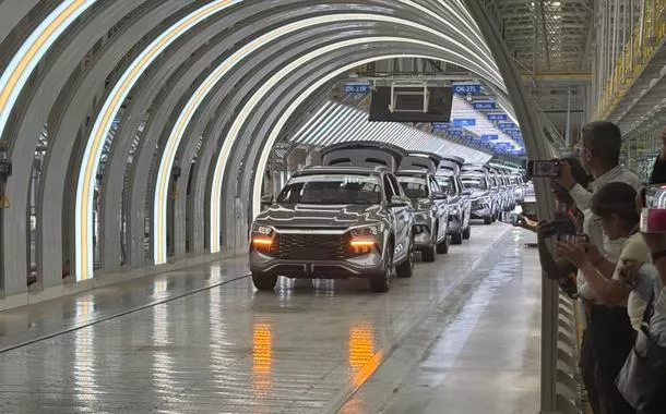 Linha de montagem da BYD em Zhengzhou, na província de Henan, na China