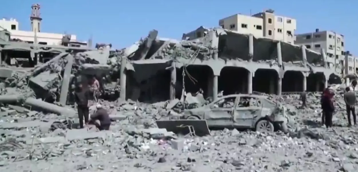 Ataque israelense a escola mata civis em al-Daraj, em Gaza 