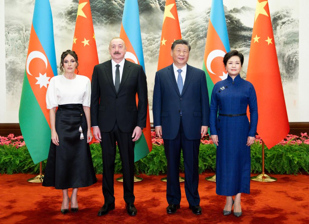 China e Azerbaijão estabelecem parceria estratégica abrangente