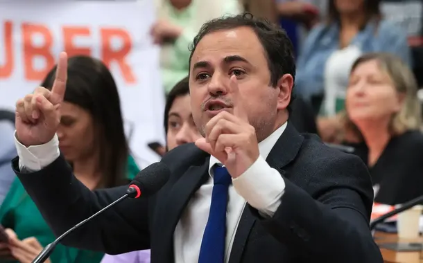 'Luta segue e não vou me calar', diz Glauber Braga após voto desfavorável do relator na CCJ