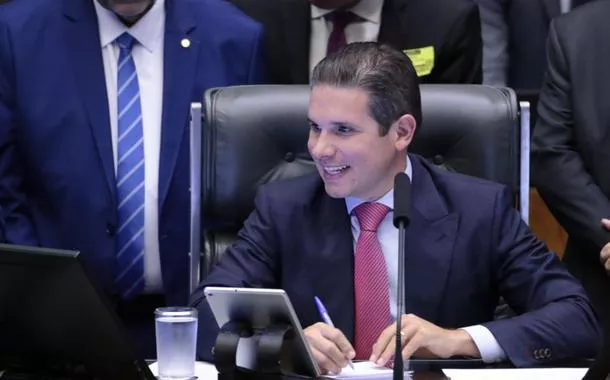 Hugo Motta decide não pautar requerimento de urgência do PL da Anistia
