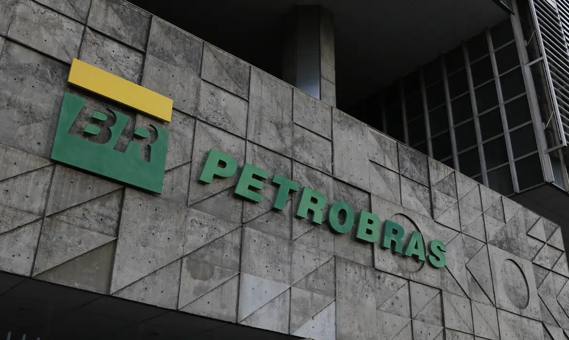 Fachada de prédio da Petrobras no Rio de Janeiro 04/2025
