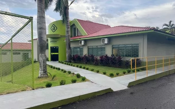 Ambipar inaugura unidade de lavagem de garrafas e moderniza usina de triagem de caco de vidro