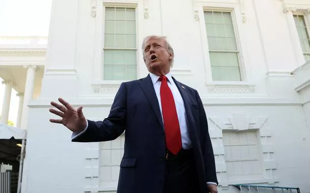Trump alerta para possível recessão nos EUA, mas promete economia “fantástica” no futuro