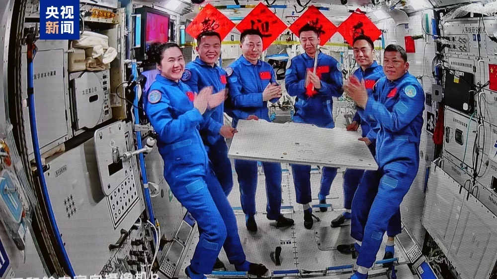Tripulação da Shenzhou-19 conclui missão e retorna à Terra em 29 de abril