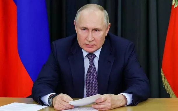 Putin anuncia cessar-fogo de três dias durante comemorações da vitória sobre o nazismo