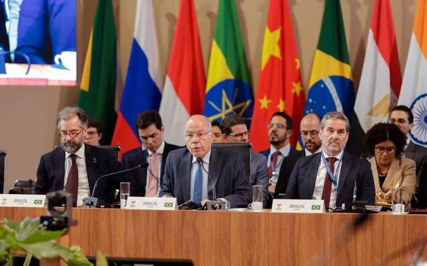 Chanceleres do BRICS encaminham declaração por reforma da governança global e reforço do multilateralismo e da paz
