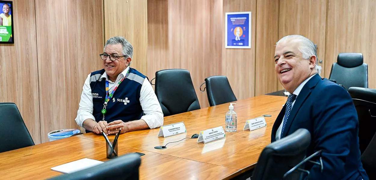 Alexandre Padilha (à esq.) e Márcio França