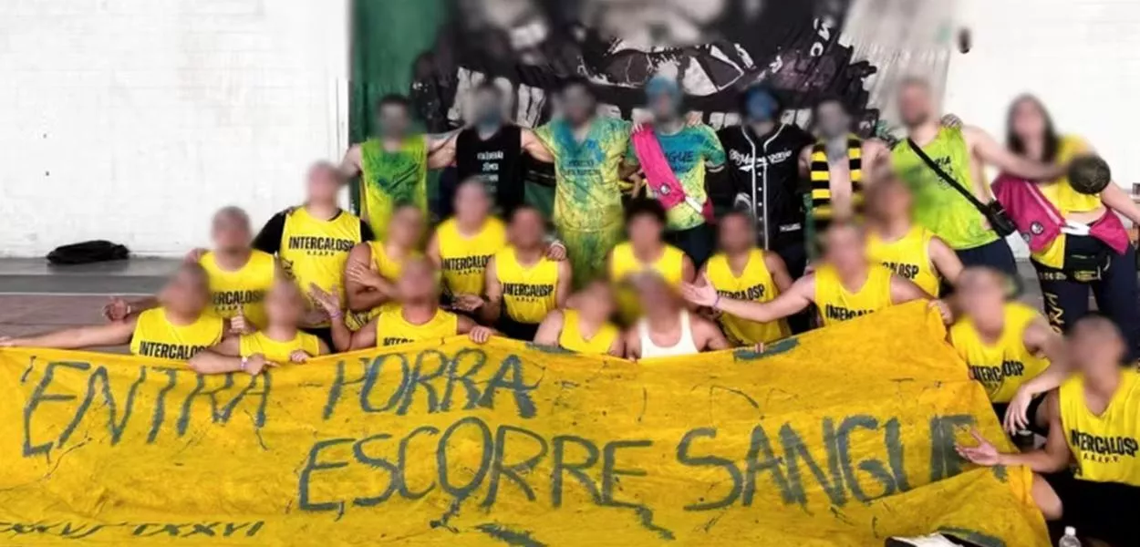Frase criminosa na faixa da atletica