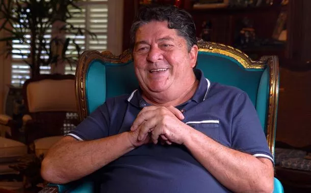 "O capitalismo é exterminador de vidas", diz Stepan Nercessian