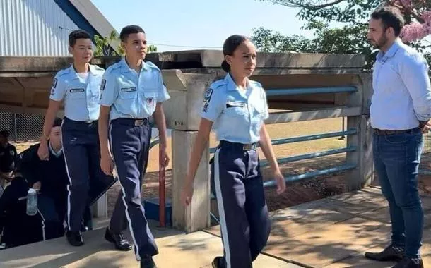 Escolca cívico-militar