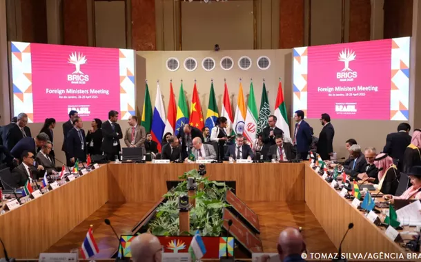 Irã apela ao BRICS por ação urgente para deter genocídio em Gaza