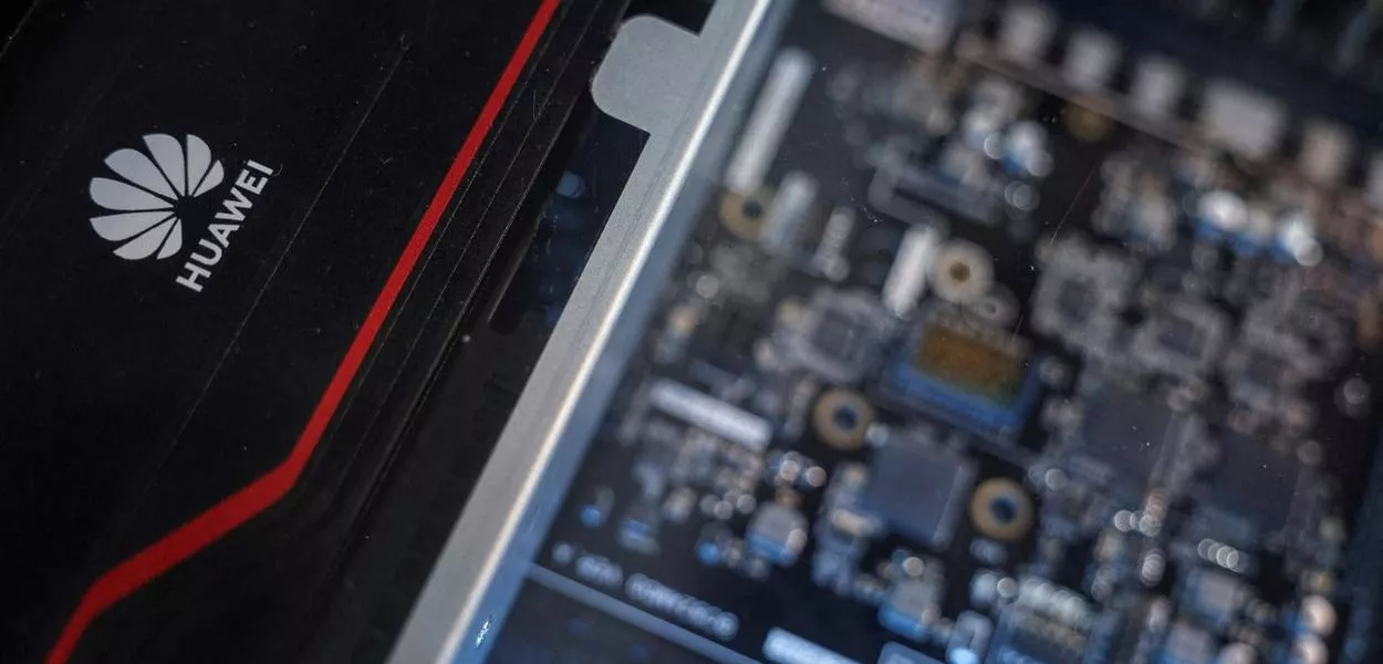Servidor Atlas 800 da Huawei exibido em Hong Kong