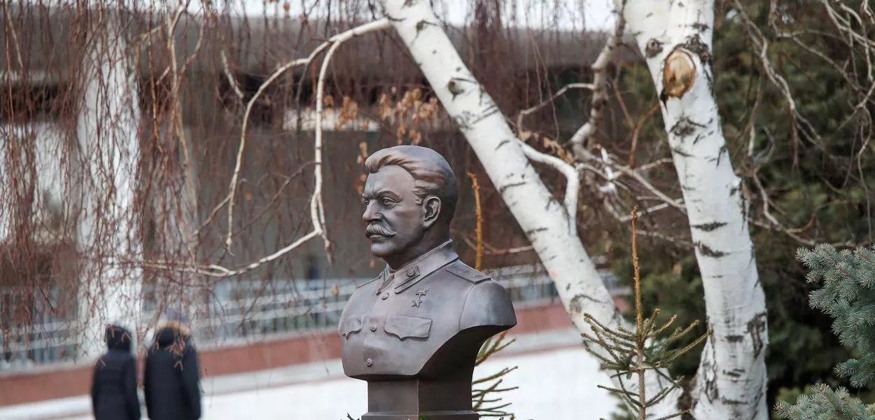 Monumento ao líder soviético Stalin inaugurado para marcar aniversário da Segunda Guerra Mundial em Volgogrado
03/02/2023
REUTERS/Kirill Braga