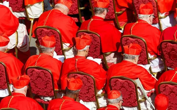 Cardeais esperam conclave rápido para escolher o novo papa