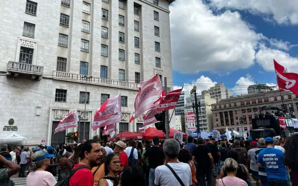 Funcionalismo municipal se manifesta na Prefeitura de São Paulo