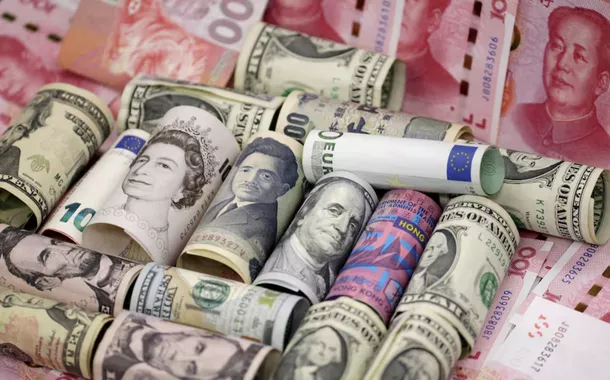 Moedas asiáticas disparam e dólar entra em queda livre na região em meio a tarifaço de Trump